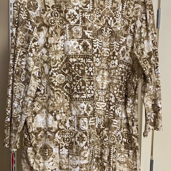 Ruby Red tops - Picture 2 of 2